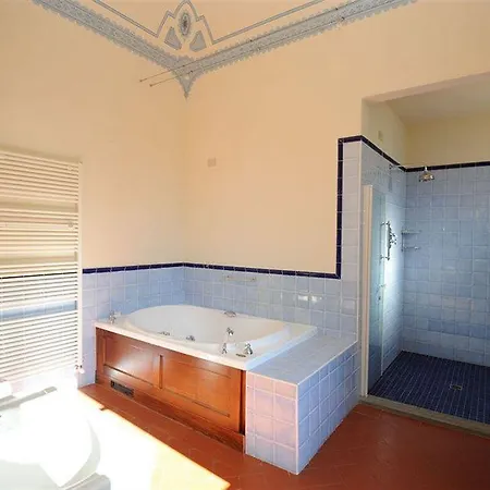 Resort Granaio Borgo Di Colleoli 3*