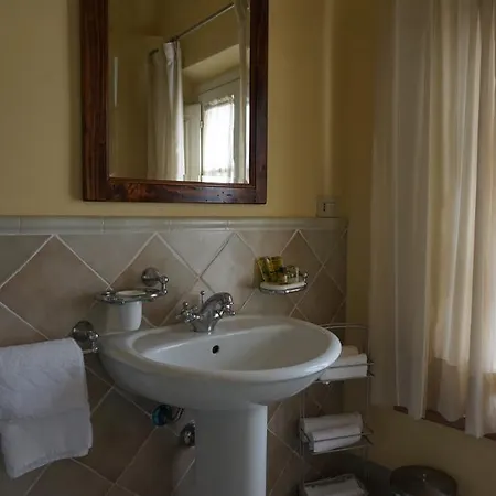 Granaio Borgo Di Colleoli Pisa