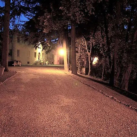 리조트 Granaio Borgo Di Colleoli