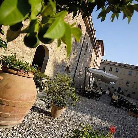 Resort Granaio Borgo Di Colleoli 3*