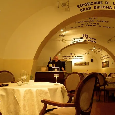 Granaio Borgo Di Colleoli 3* 피사