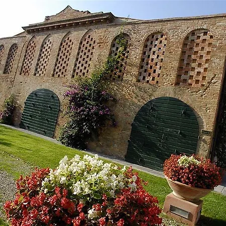 Granaio Borgo Di Colleoli Resort